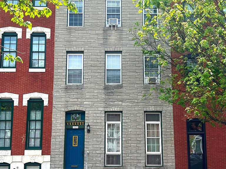1923 E Pratt St #2R — Photo 1