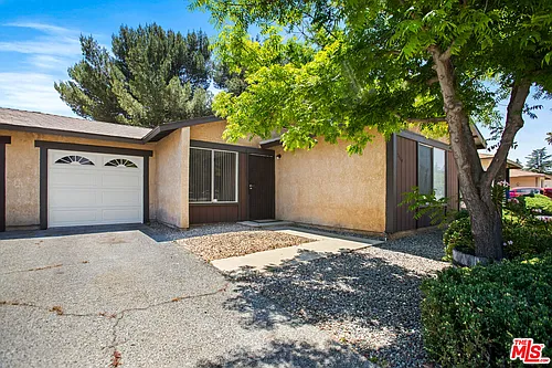 5464 Evelyn Dr Photo 1