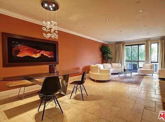2nd image of 324 N Palm Dr Unit 305