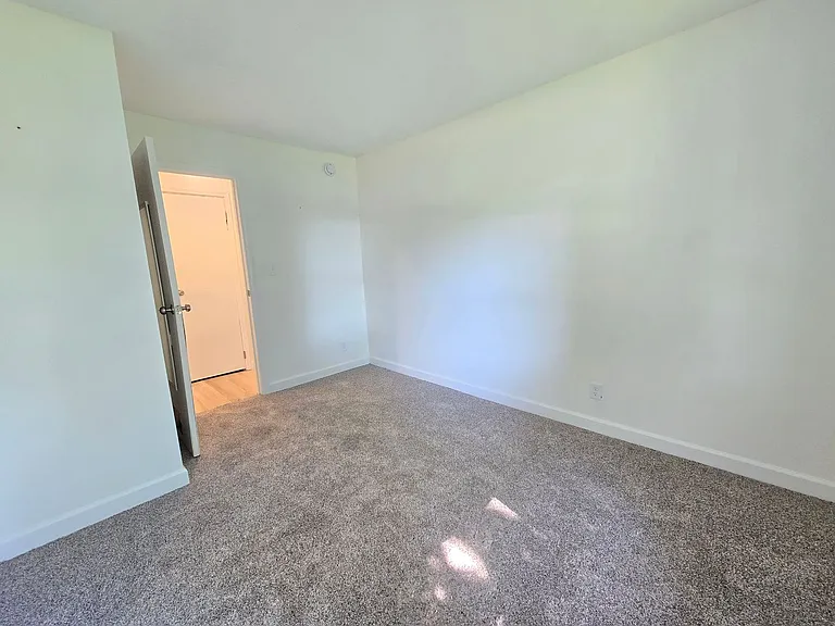 8224 Pine Ave — Photo 15