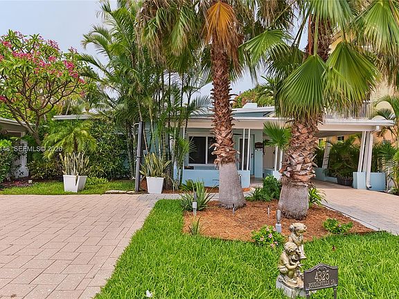 4th image of 4325 Bougainvilla Dr