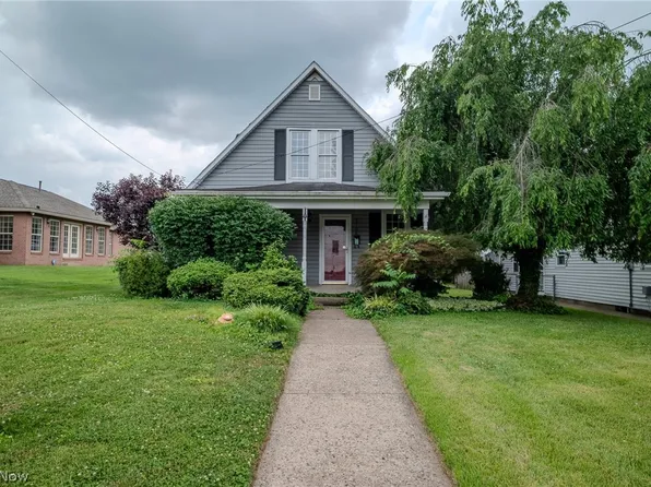 3106 Avery St, North Parkersburg, WV 26104