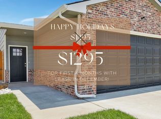 574 Long Path Ct, Goddard, KS 67052