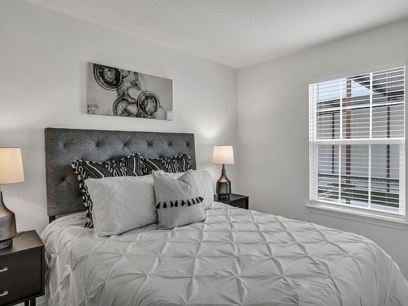 4th image of 230 Debus St #100