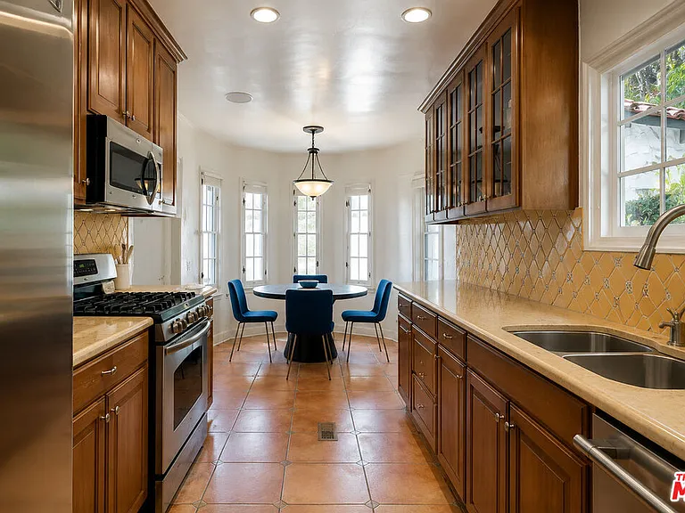6630 Colgate Ave — Photo 4