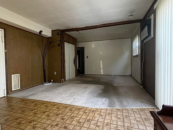 4th image of 439 Cortelyou Ave