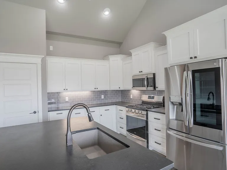 4522 S 177th East Pl — Photo 6