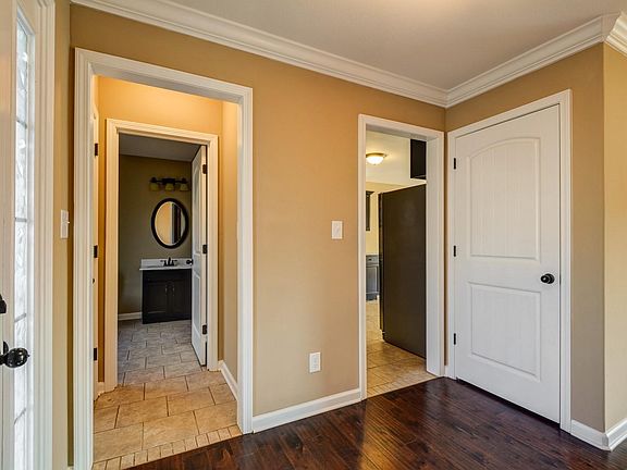 5th image of 2988 McManus Cir