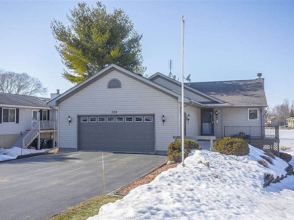 1st image of 328 Candlewick Dr SE