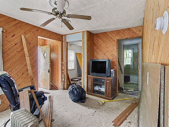 5th image of 317 Grandview Dr