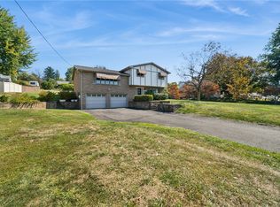 1722 Arona Rd, Irwin, PA 15642
