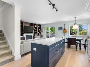 1121 Saint Andrews Ave, North Vancouver, BC V7L0A6