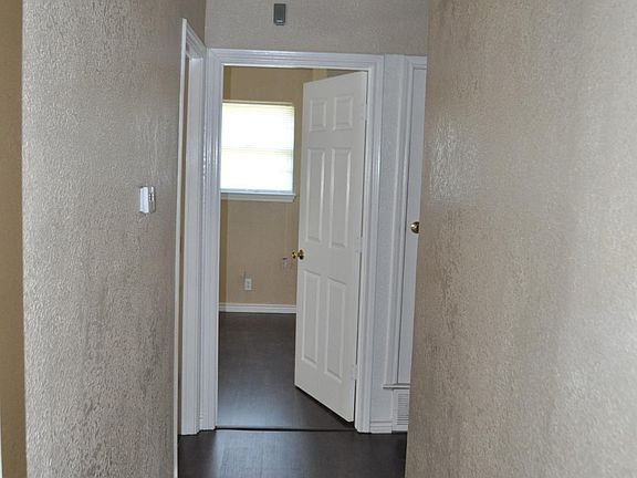 3rd image of 2410 Linda Dr
