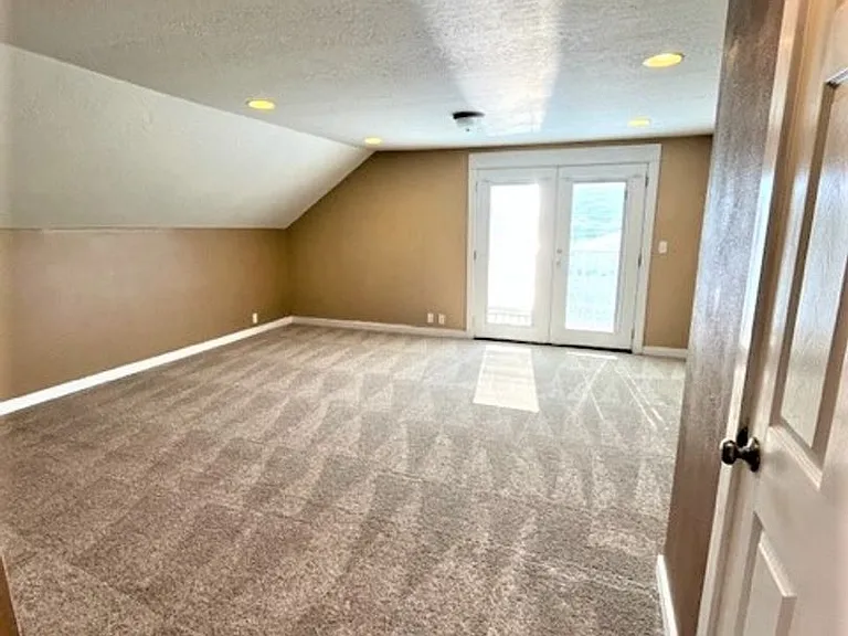 6680 NW Bony Rd — Photo 17