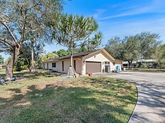 3rd image of 5400 SW 164 Terrace