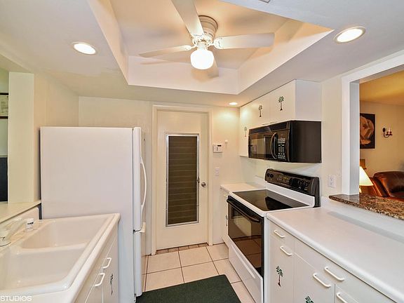 5th image of 523 SW 16th St