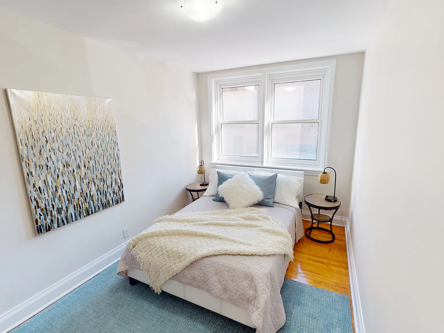 225 MacLaren — Photo 4