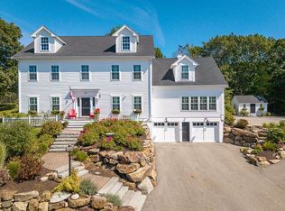 38 Lawndale Cres, Gloucester, MA 01930