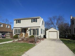 W164N8452 Hiawatha Ave, Menomonee Falls, WI 53051