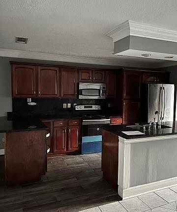 4th image of 400 Driftwood Cir