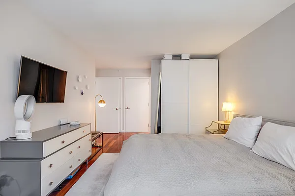 Sold by Keller Williams NYC | media 9