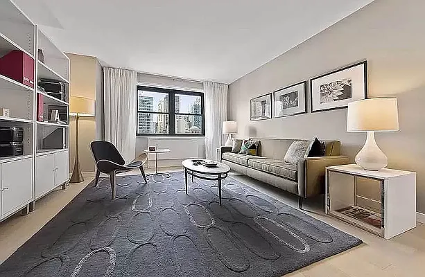 Rented by Manhattan Realty Group | media 2
