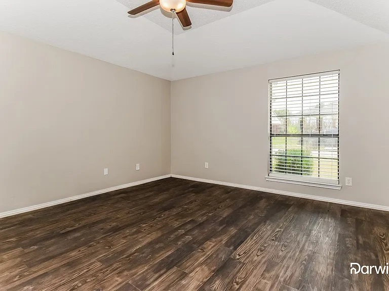 1007 Courtney Dr — Photo 13