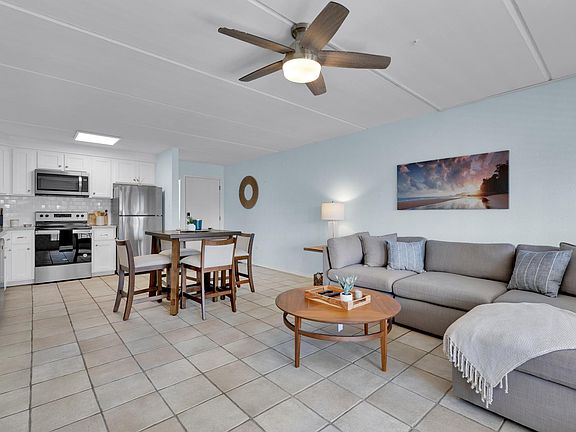 3rd image of 3113 Laguna Blvd #220