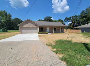 175 Lecroy Cir, Brent, AL 35034