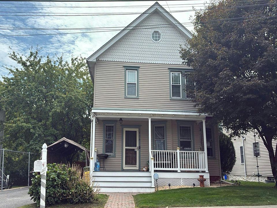 1st image of 134 Maple Ave