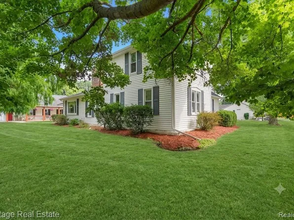 3877 N Oak St, Metamora, MI 48455
