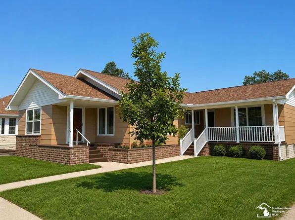 318 N 7th St, Rogers City, MI 49779