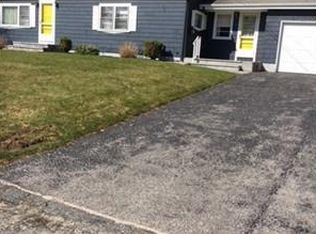 75 Campion Ave, Tiverton, RI 02878