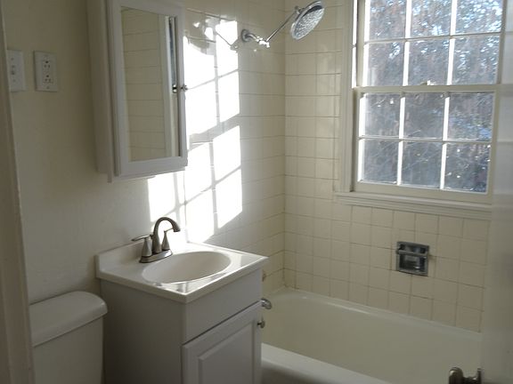 5th image of 1813 Wiltshire Blvd