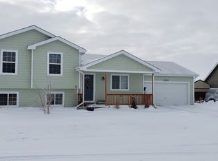 2121 Castlerock St, Bar Nunn, WY 82601