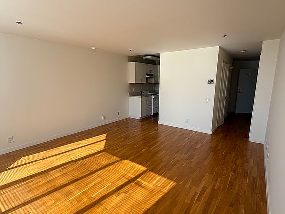 3rd image of 2323 Van Ness Ave #301