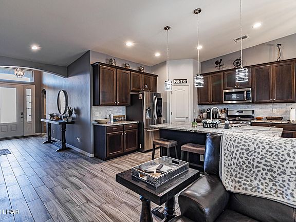5th image of 3800 Reservation Dr