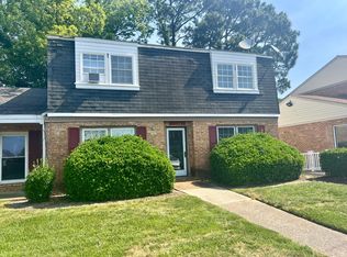 6124 Lexington Ct APT F, Virginia Beach, VA 23464