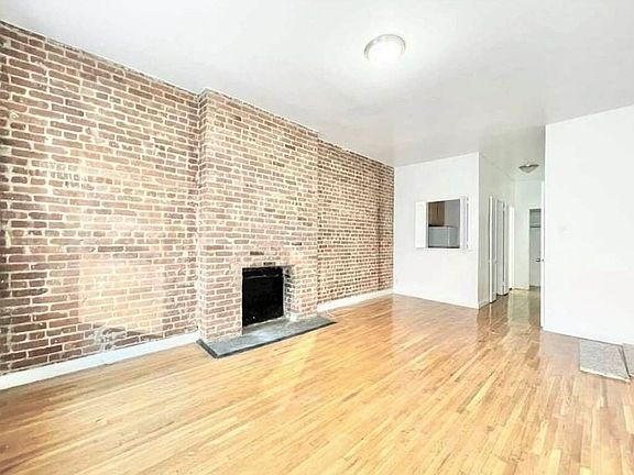 4th image of 316 E 83rd St APT 4D
