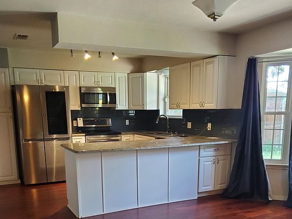 3rd image of 351 Lottie Ln