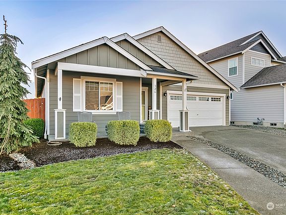 3rd image of 326 Sigrist Drive E