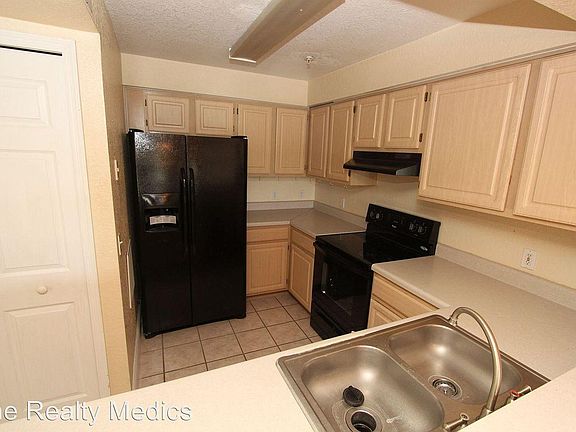 4th image of 13905 Fairway Island Dr APT 1031