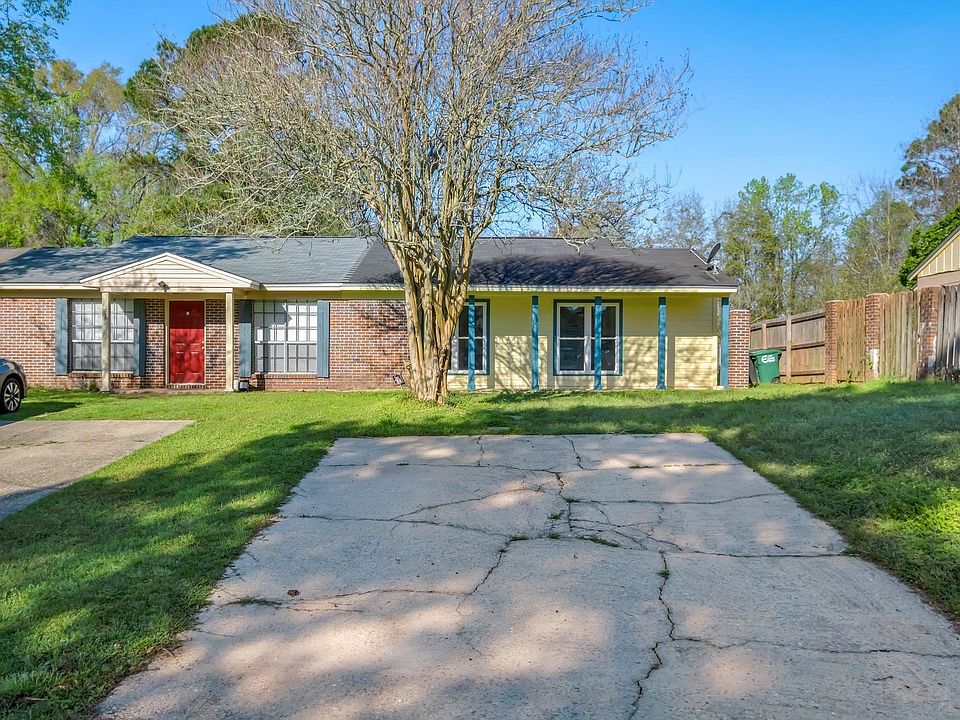 1st image of 2582 Chateau Ln