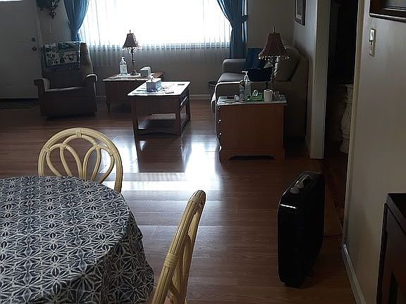 4th image of 1343 Park St