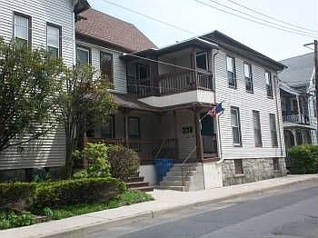 1st image of 7 Gaffney Pl #1R