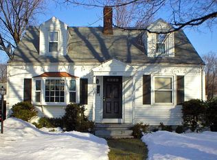 102 San Miguel St, Springfield, MA 01104