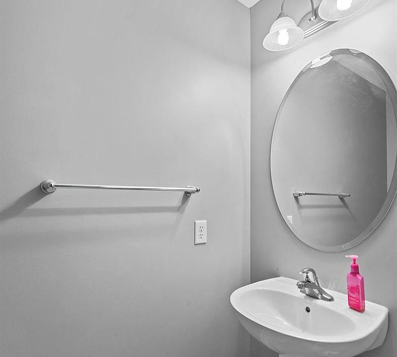 646 Country Heights Dr, Lake Saint Louis, MO 63367 Zillow