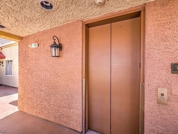 4th image of 270 E Flamingo Rd Unit 426