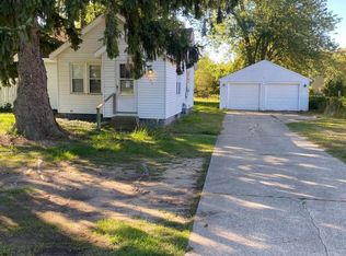 1434 Ottawa Beach Rd, Holland, MI 49424