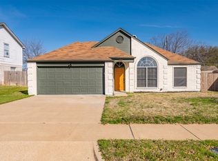 902 Park Place Blvd, Midlothian, TX 76065